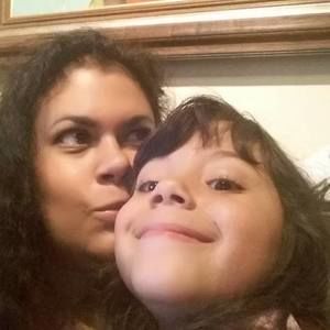 Meet your Posher, Yamilett